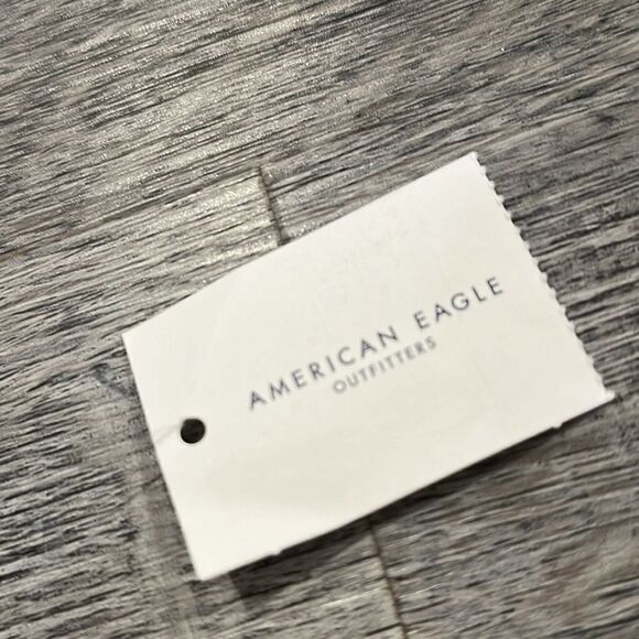 American Eagle NWT white crop tank with lettuce hem XS - Picture 8 of 8